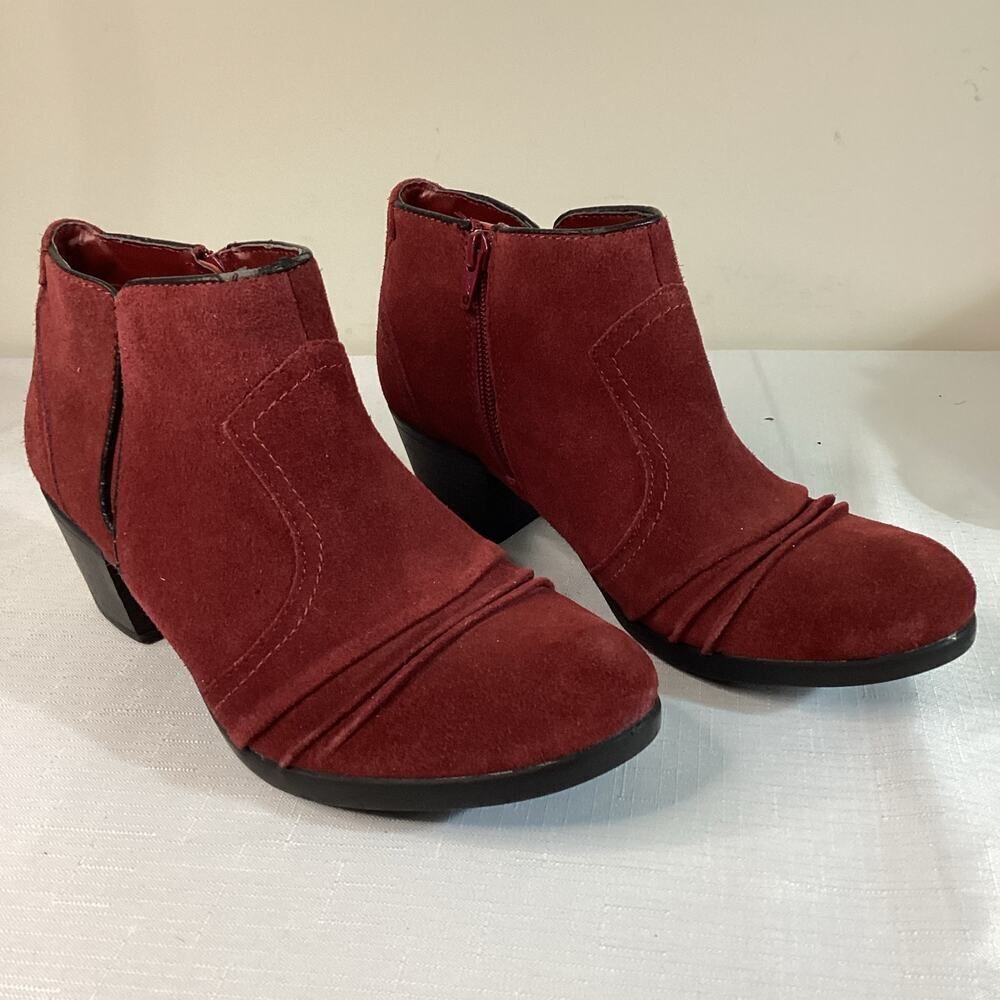 Earth Origins by Earth Maroon Suede Ankle Boots Size 9